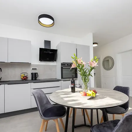 Apartament Luxury 4 Star Ivancica *