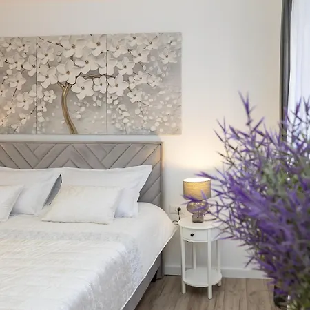 Luxury 4 Star Ivancica * Kastela